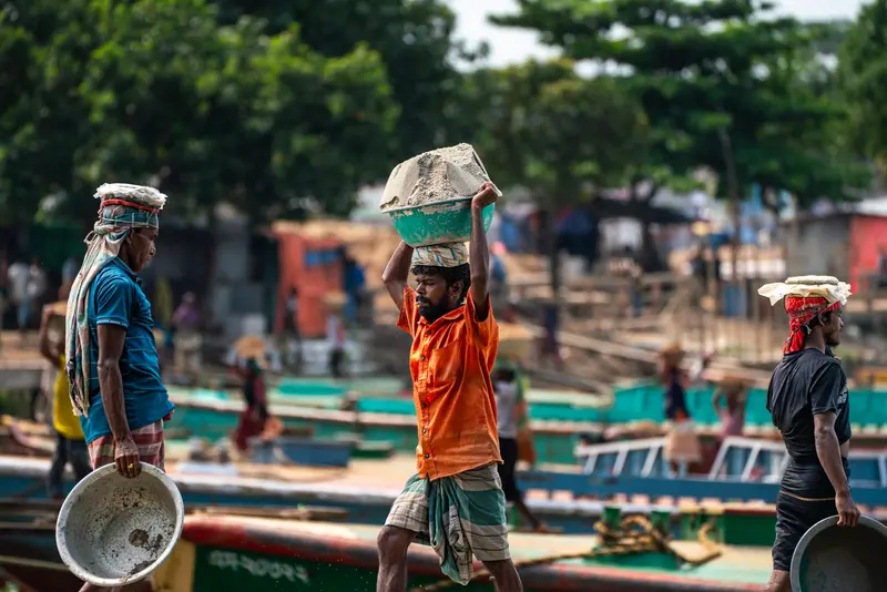 Porters of the River