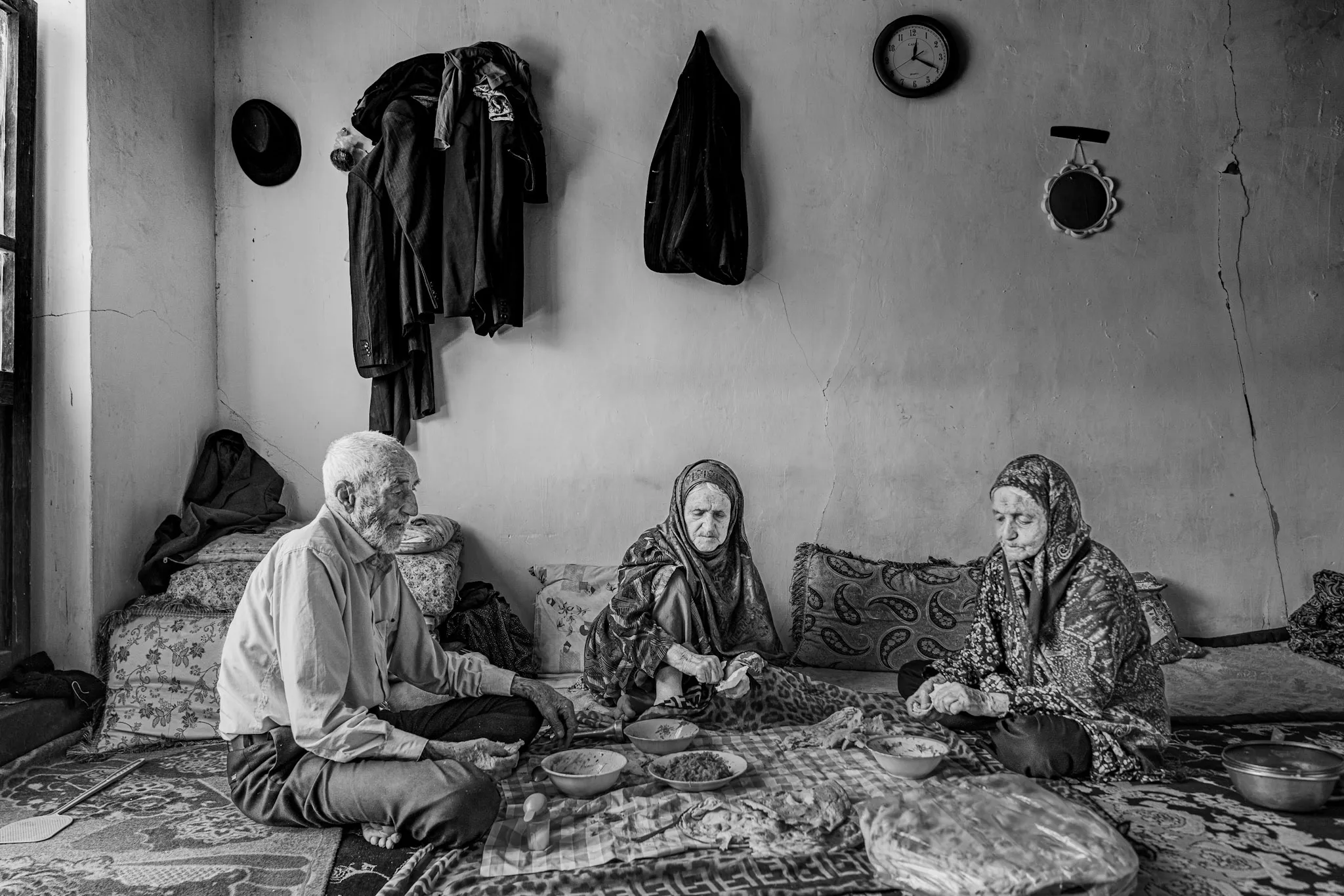 مائدة الأرض
